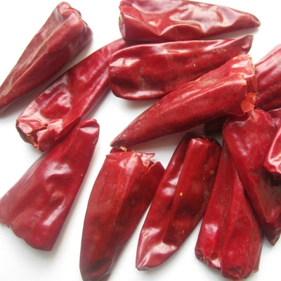 Découvrez le goût délicieux des piments rouges légèrement séchés épicés