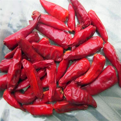 Une seule balle d'herbe, du piment rouge à 2% de dégradation.