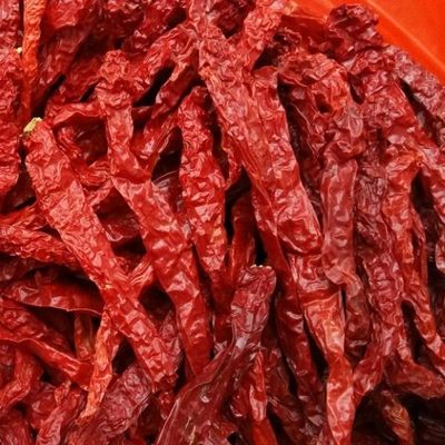 Piments rouges concassés, sans tige ou coupés à la tige : l'ingrédient indispensable pour les plats épicés