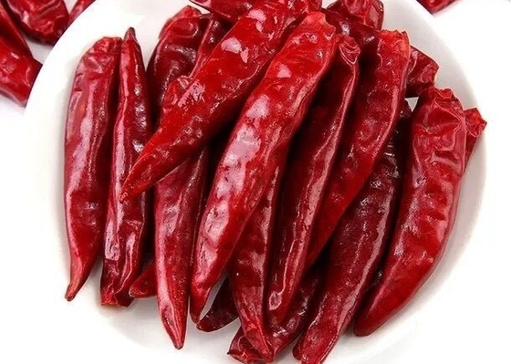 Piments rouges séchés à 100% avec une saveur forte et piquante