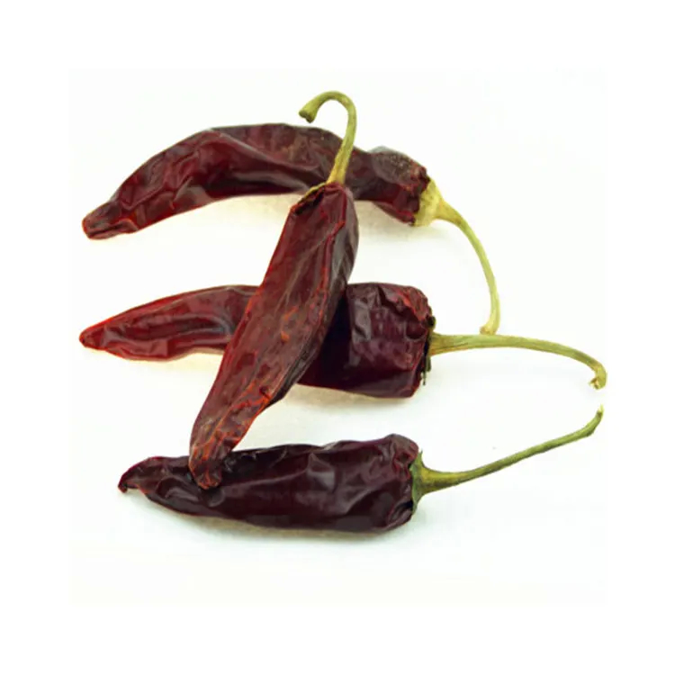 Piments rouges épicés séchés à l'air de 4 à 7 cm sans tiges ou coupés