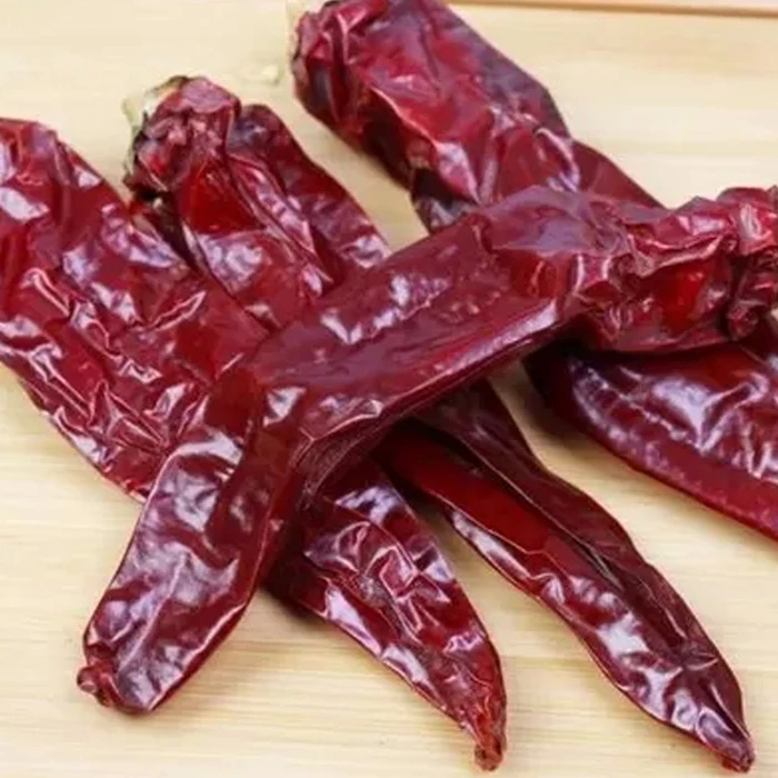 Ingrédients Piments Chinois Piments secs de 4 à 14 cm de longueur et une durée de conservation d'un an